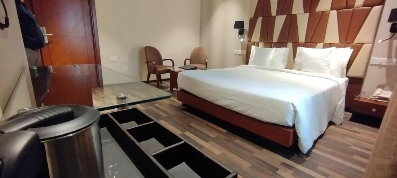 Adiva Residency Beacon, Grant Road, Mumbai Ξενοδοχείο Εξωτερικό φωτογραφία